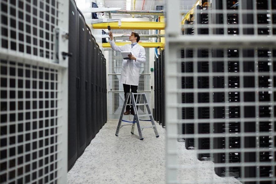 Data engineer in a data center in Texas